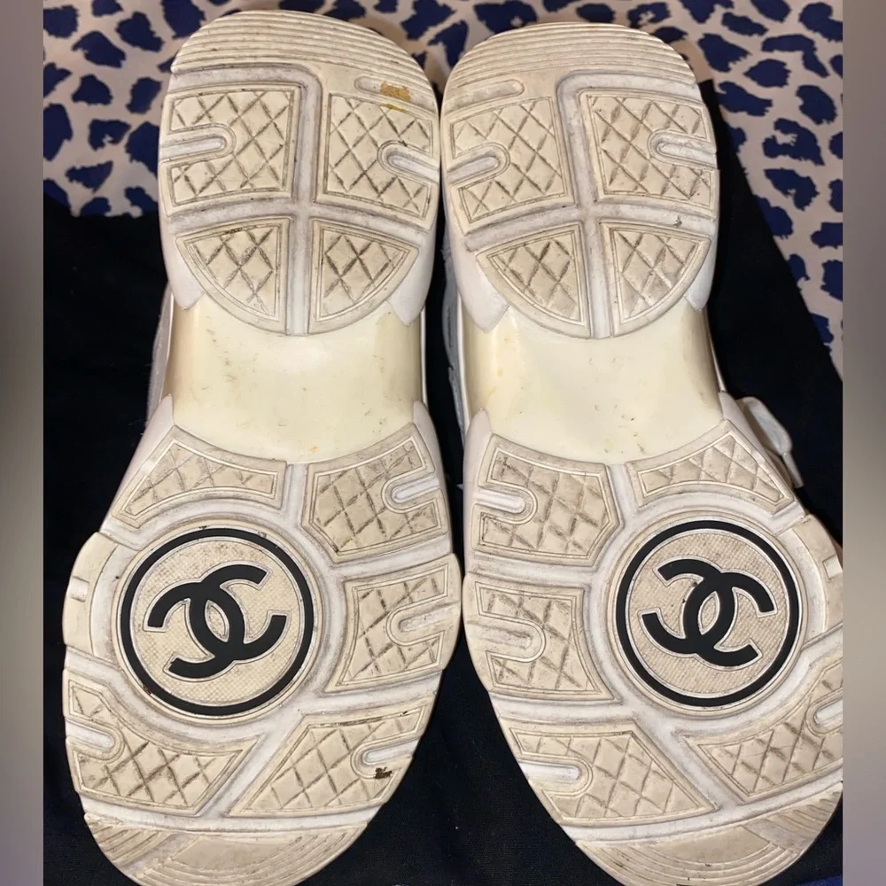 Chanel - Picture 6 of 6